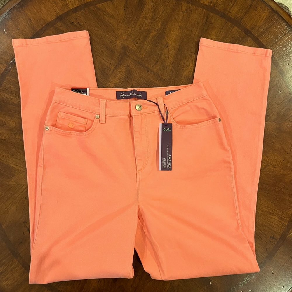 Gloria Vanderbilt Amanda Coral Jeans. NWT. Size 8.